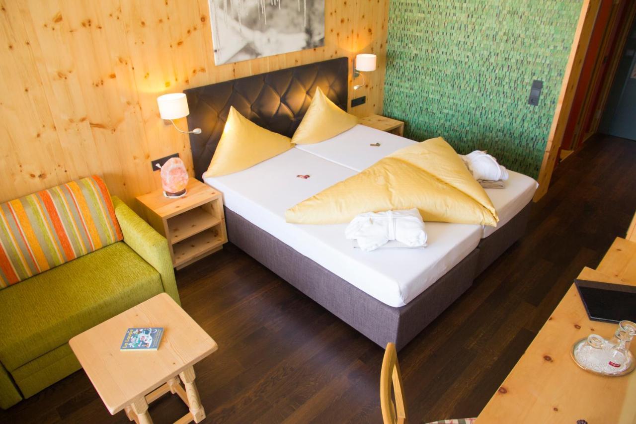שטובן אם ארלברג Wohlfuehlhotel Hubertushof מראה חיצוני תמונה