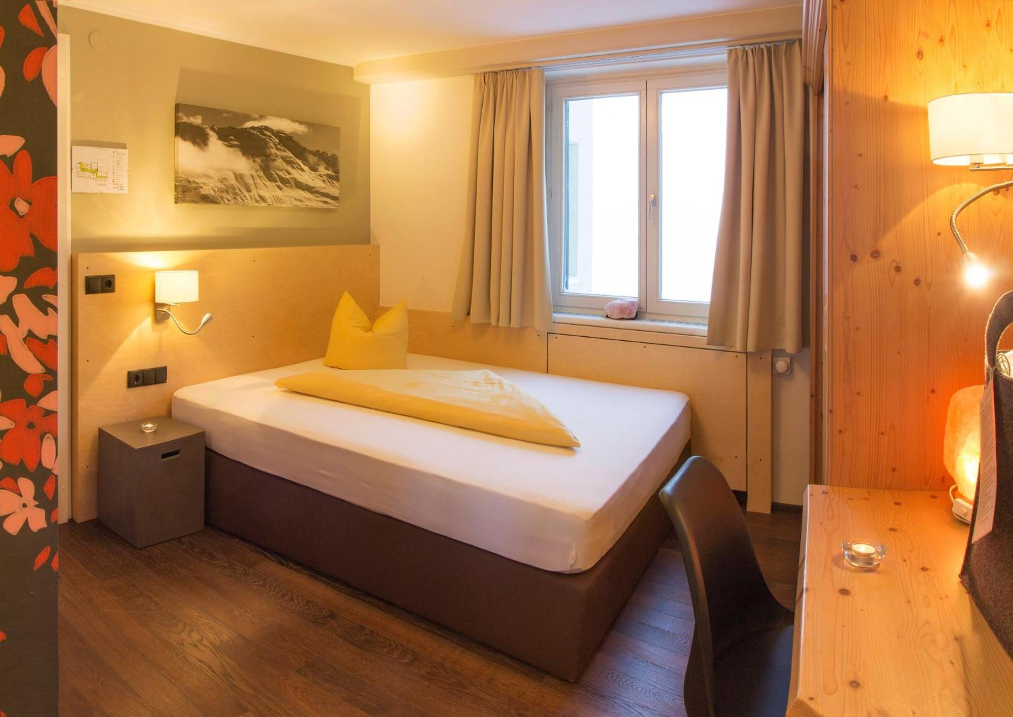 שטובן אם ארלברג Wohlfuehlhotel Hubertushof מראה חיצוני תמונה