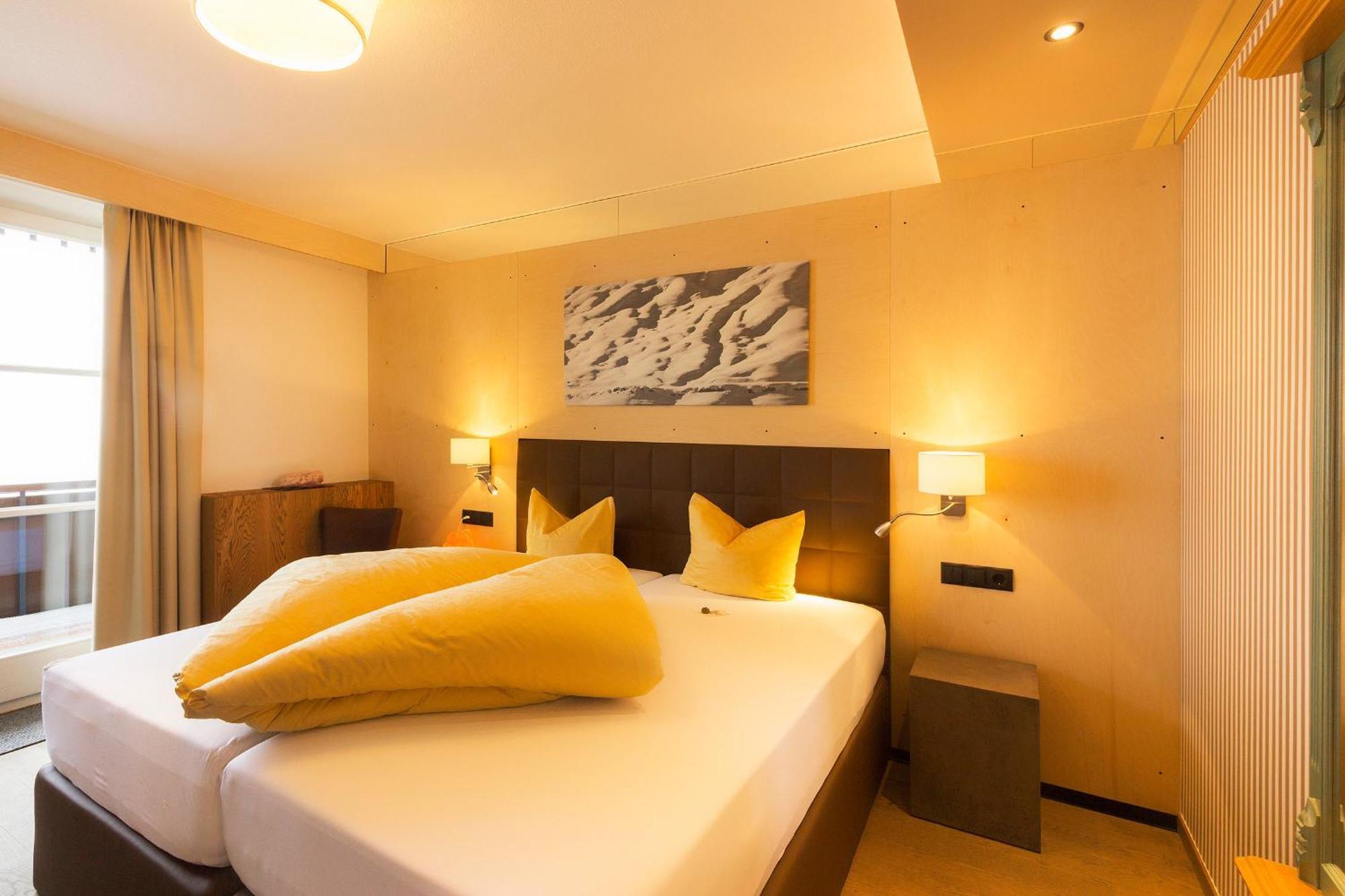 שטובן אם ארלברג Wohlfuehlhotel Hubertushof מראה חיצוני תמונה