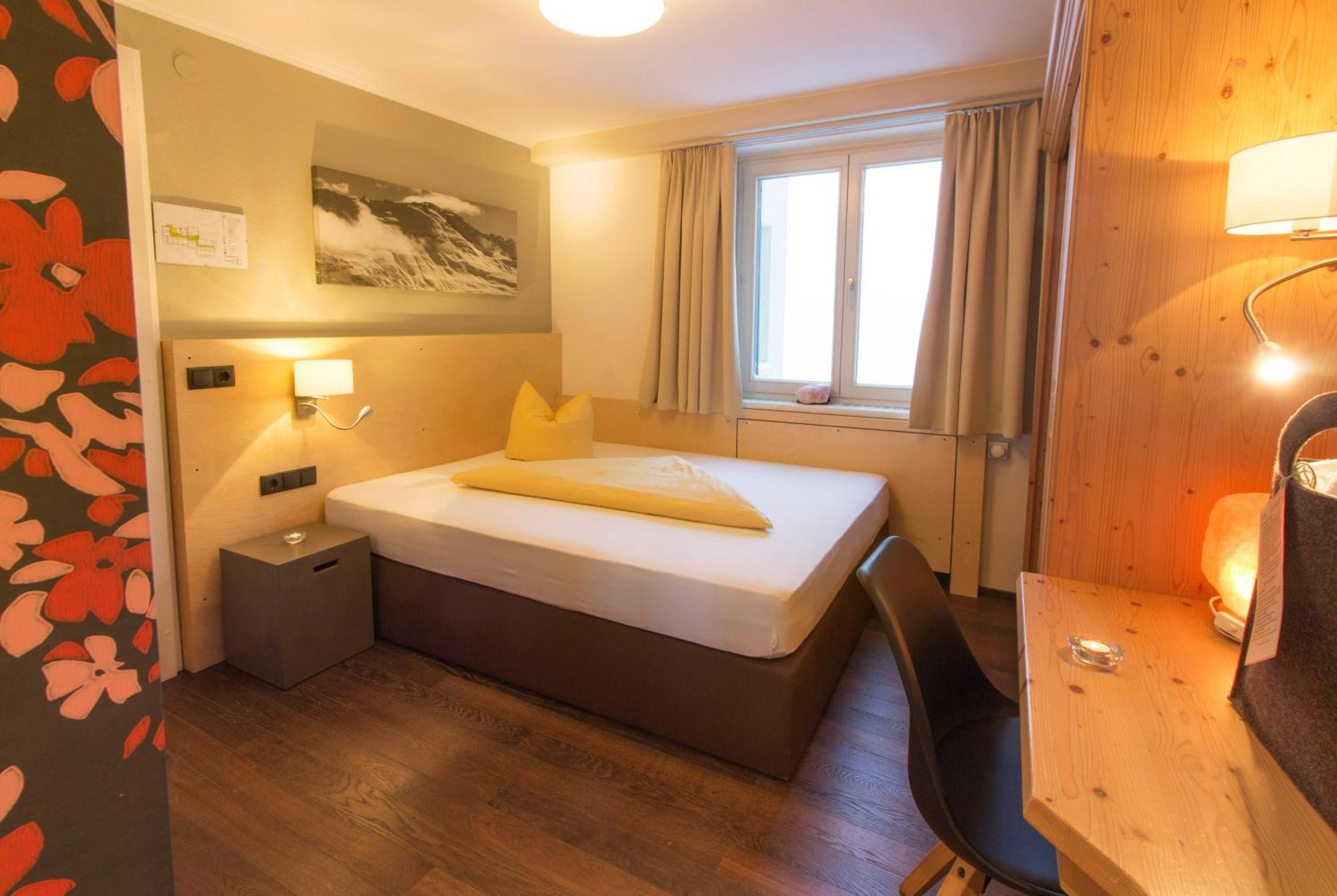 שטובן אם ארלברג Wohlfuehlhotel Hubertushof מראה חיצוני תמונה