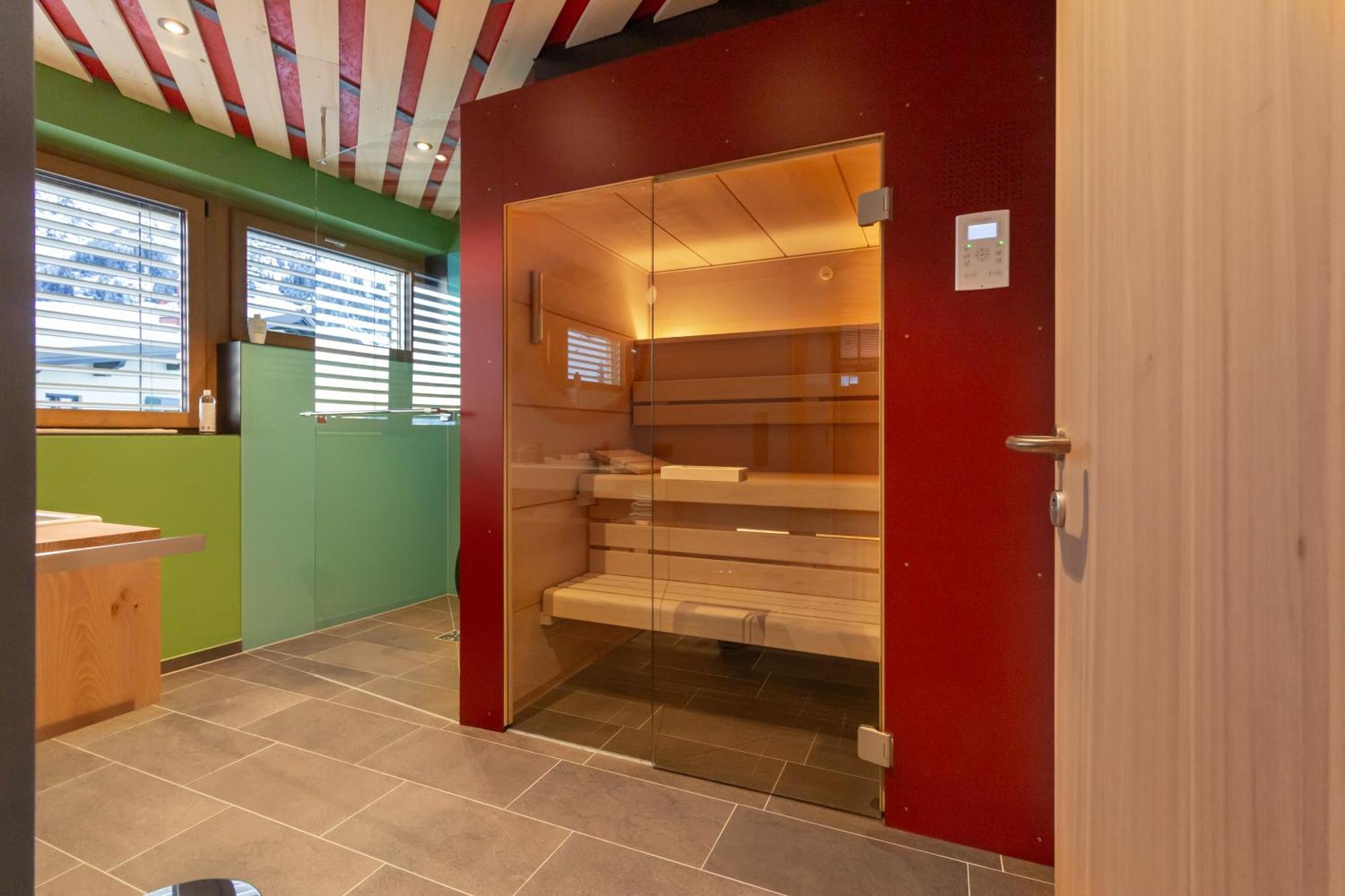 שטובן אם ארלברג Wohlfuehlhotel Hubertushof מראה חיצוני תמונה